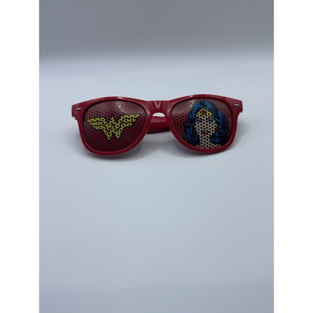 DC Comics Wonder Woman Star‎ Sunglasses